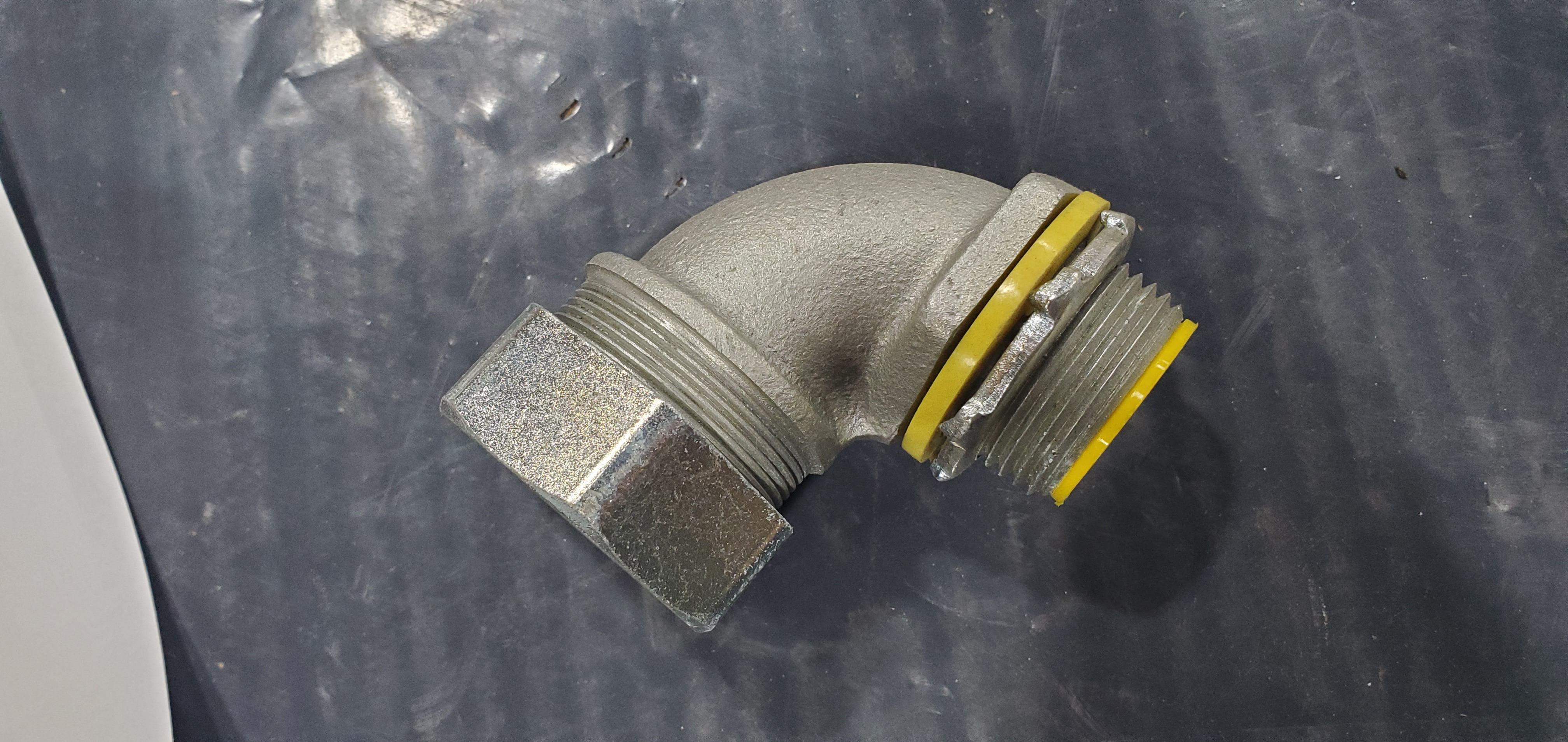 CONNECTOR, CNDCT INSUL STL 90DEG 1IN